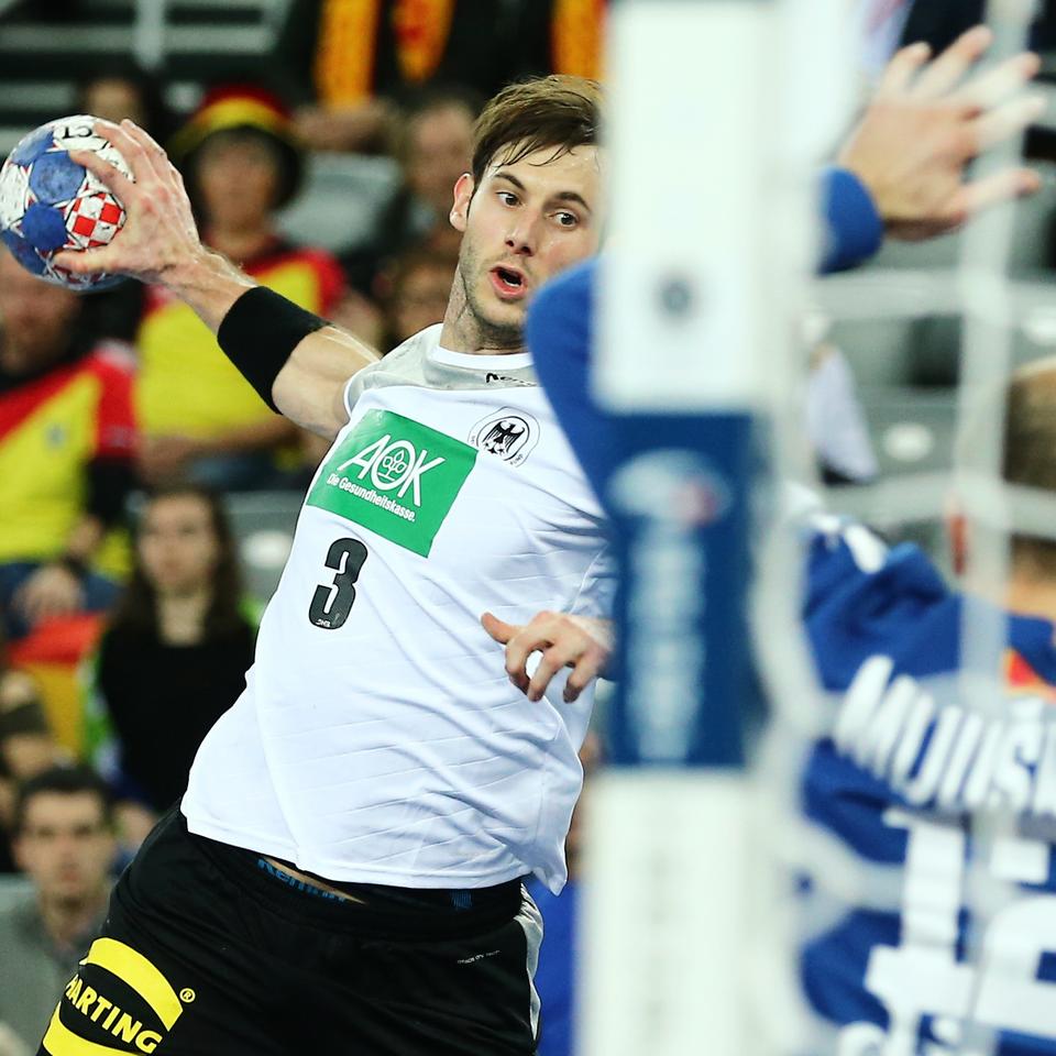 Handball-EM Deutschland gewinnt gegen Montenegro ZEIT ONLINE