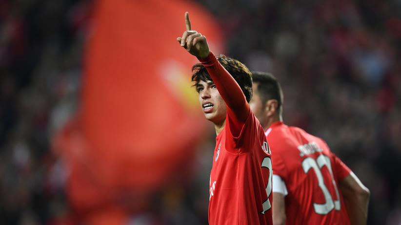 Europa League: Stürmer João Félix von Benfica Lissabon jubelt über seinen Treffer gegen Eintracht Frankfurt. 
