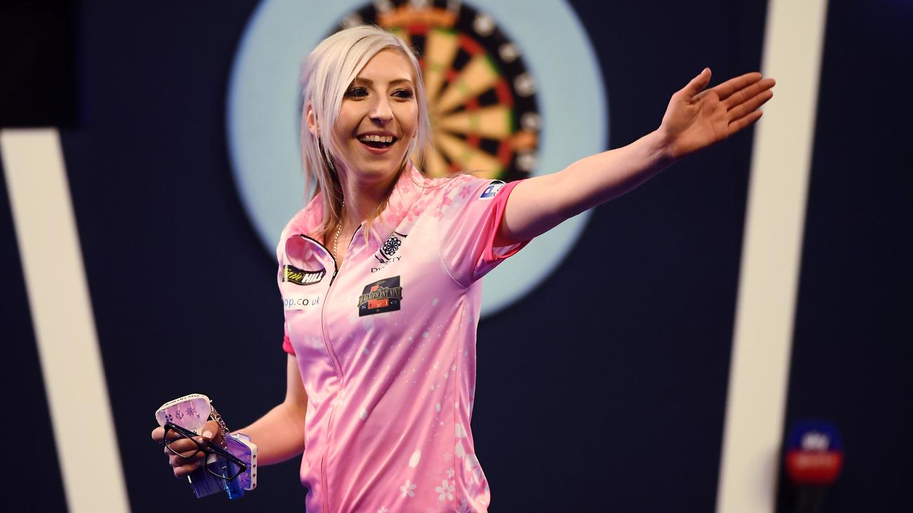 Fallon Sherrock Endlich modernes Darts ZEIT ONLINE