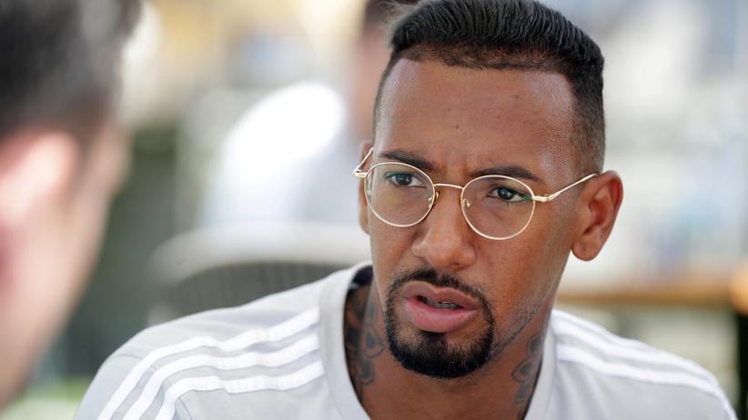 Fussball Profi Jerome Boateng Muss Laut Medienbericht Vor Gericht Zeit Online