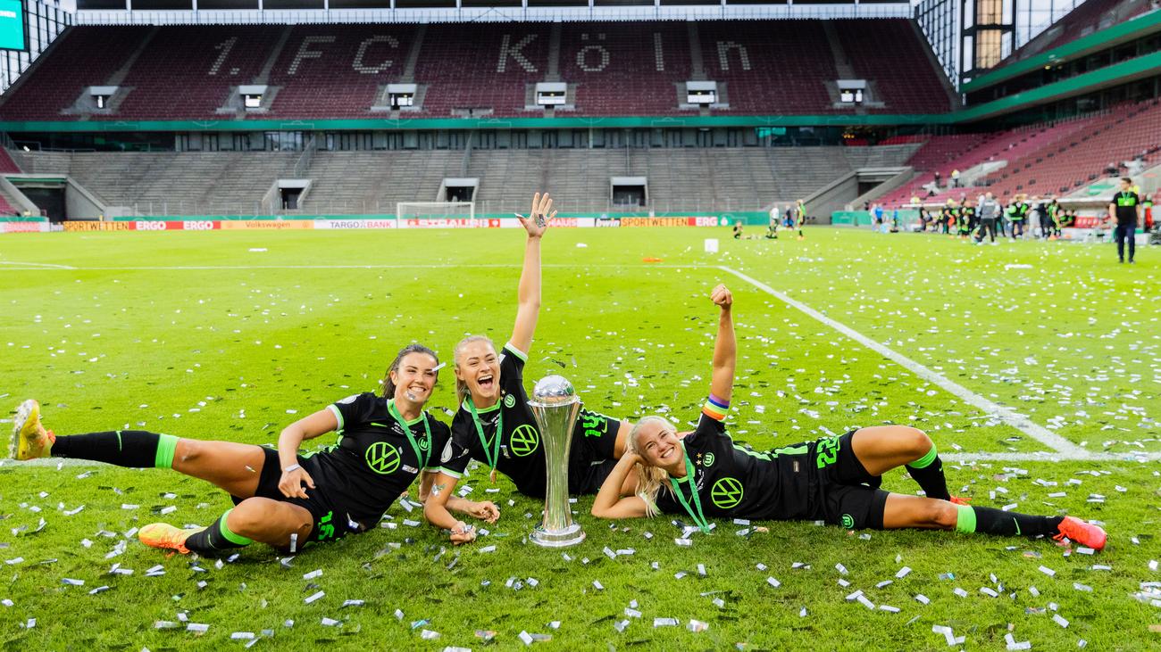 DFB Pokalfinale Der Frauen Wolfsburg Gewinnt Sechsten DFB Pokal In Folge ZEIT ONLINE