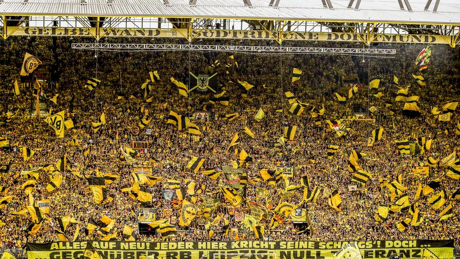 Borussia Dortmund Der Braune Fleck Auf Der Gelben Wand Zeit Online