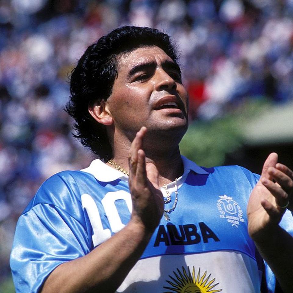 Argentinischer Fußballspieler: Diego Maradona ist tot | ZEIT ONLINE