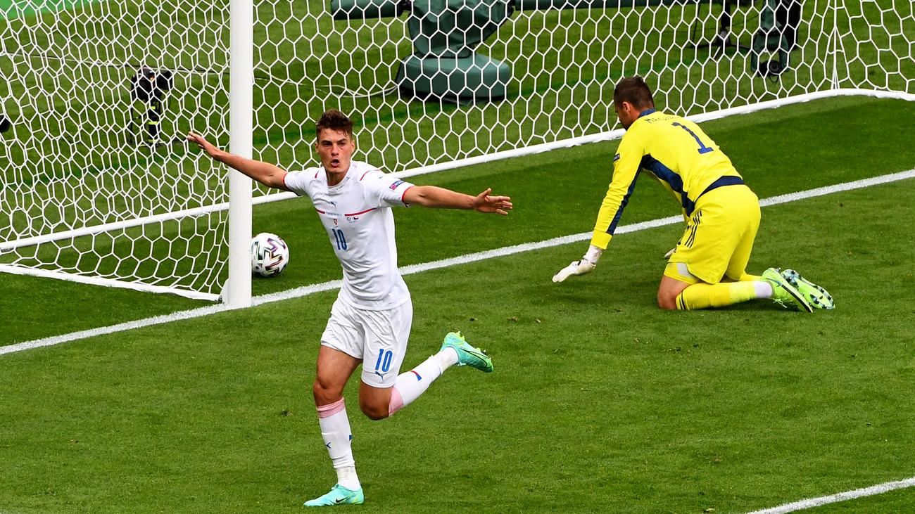 Fußball-EM: Tschechien gewinnt gegen Schottland | ZEIT ONLINE