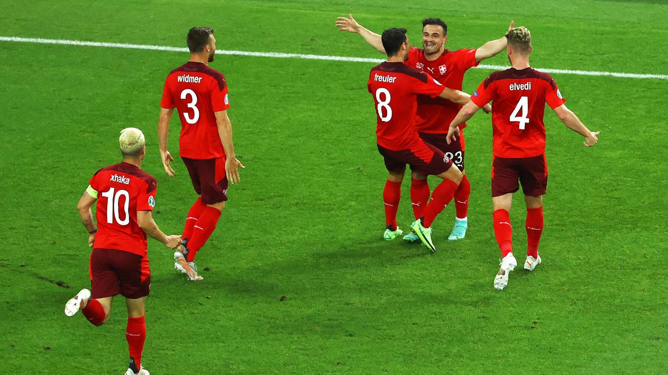 Fußball-EM: Schweiz gewinnt 3:1 gegen Türkei | ZEIT ONLINE