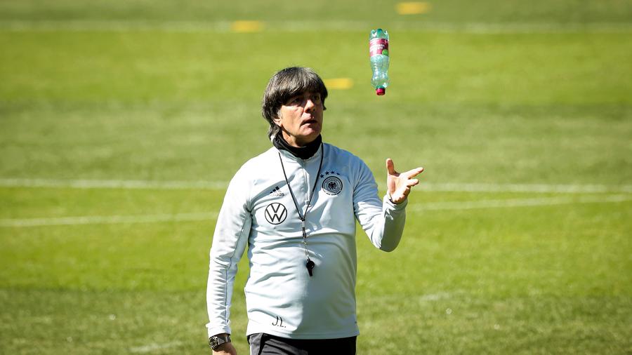 Joachim Low Sein Letzter Versuch Zeit Online