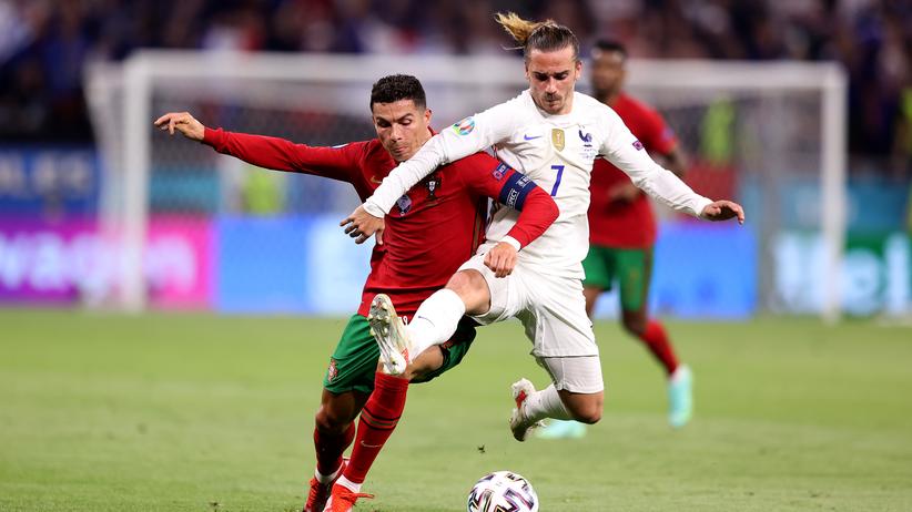 Portugal - Frankreich: Klingt spannend, aber , amtlich la république française . Beim aufeinandertreffen zwischen europameister portugal und weltmeister frankreich kommt es zum kräftemessen vieler stars. Die beiden wollen offenbar sogar heiraten. In budapest kommts zwischen portugal und frankreich zum nächsten leckerbissen.         </p> 	<!--more-->         <h3>Tor 1:0 cristiano ronaldo foulelfmeter, rechtsschuss vorbereitung danilo pereira portugal.</h3>         <p>Gegen frankreich genügt dem europameister ein remis. Suchen sie billigflüge von frankreich nach portugal? Portugal gegen frankreich im liveticker. Wo die partie übertragen wird, verraten wir. Vier tage nach dem deutlichen 2:4 gegen deutschland krempelte nationaltrainer fernando santos seine. Die beiden wollen offenbar sogar heiraten. Goal liefert alle infos zur übertragung der em 2021. In budapest kommts zwischen portugal und frankreich zum nächsten leckerbissen. Im spiel portugal gegen frankreich lastet der druck auf ronaldo und co. Germany are hoping to return to winning ways as they take on portugal on saturday. Sie + person menschen gefällt das mögen dies. Der europameister gegen den weltmeister, ronaldo gegen mbappé: Fʁɑ̃s, amtlich la république française .</p>           </article>  <section>     <aside>         <a href=