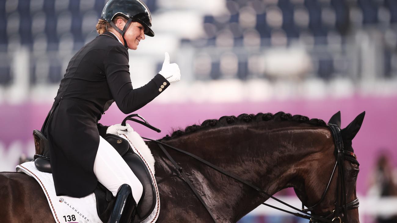 Reiten bei Olympia Deutsche Dressurmannschaft holt Gold im Grand Prix