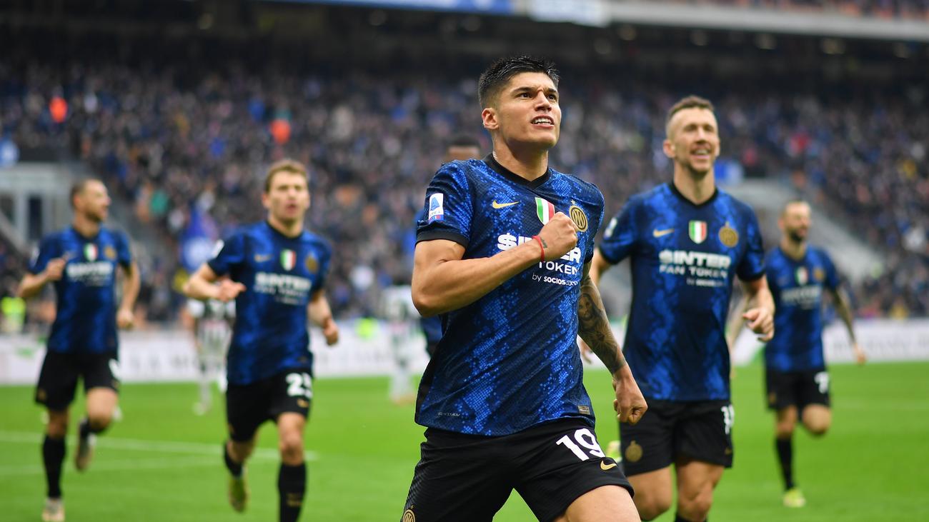 Inter Mailand Wir Kaufen Unseren Fussballclub Zuruck Zeit Online