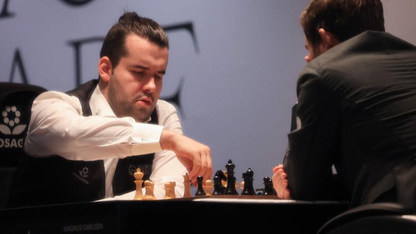 Schach-WM live: Partie 1: Nepomnjaschtschi gegen Carlsen