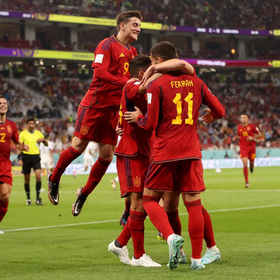 Fußball-WM 2022 Spanien startet mit deutlichem Sieg in die WM ZEIT ONLINE