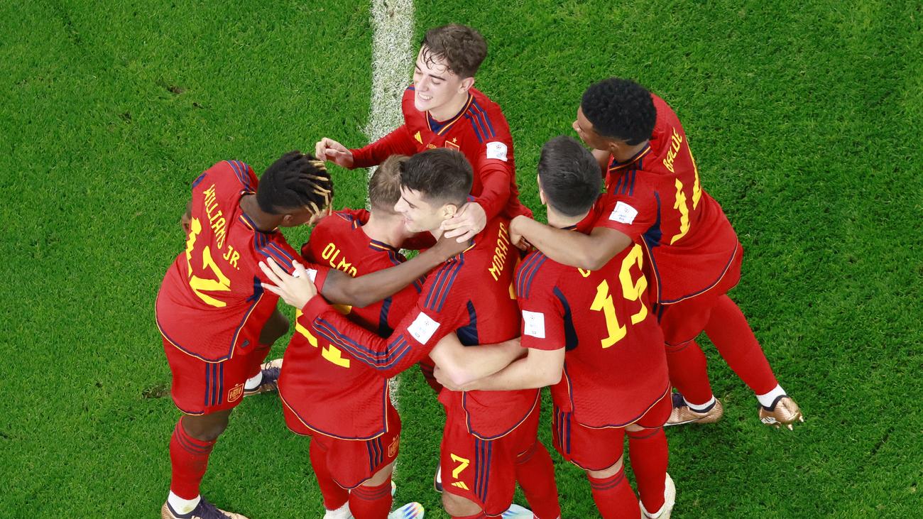 Spanien bei der Fußball-WM Es spielen nicht die elf Besten, sondern … ZEIT ONLINE