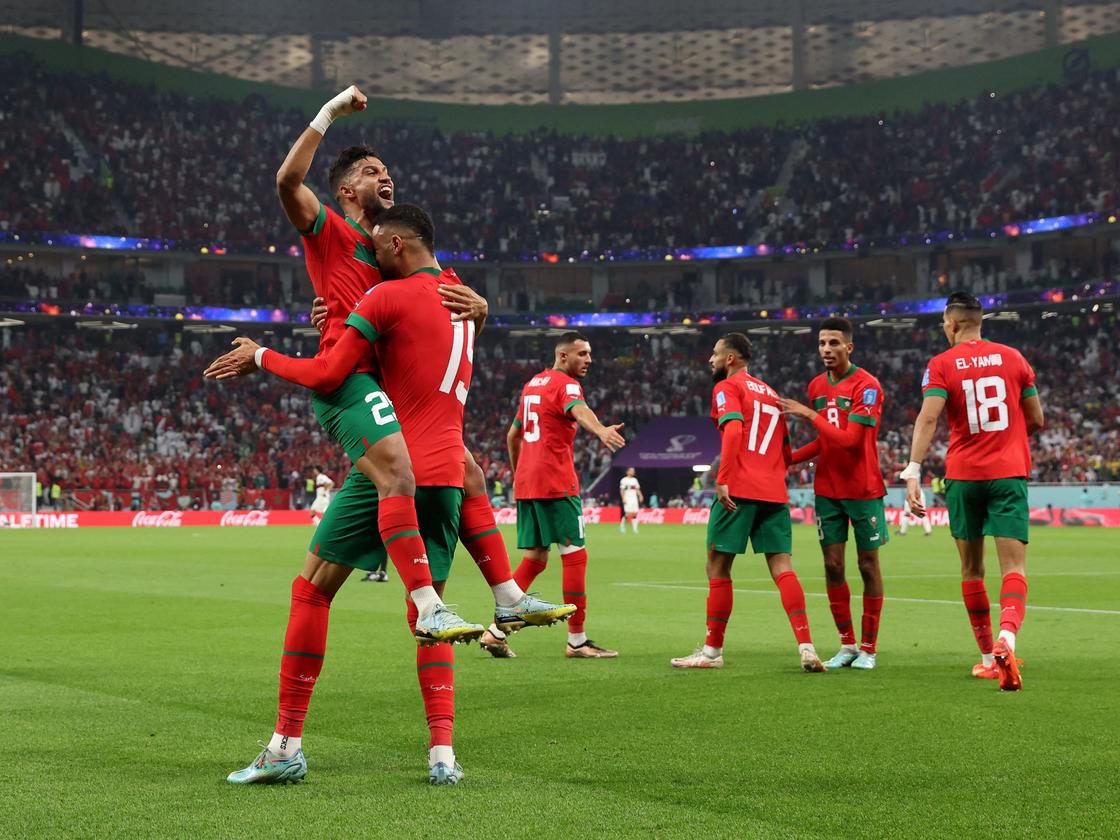 Fußballweltmeisterschaft Marokko schlägt Portugal und steht sensationell im Halbfinale ZEIT ONLINE