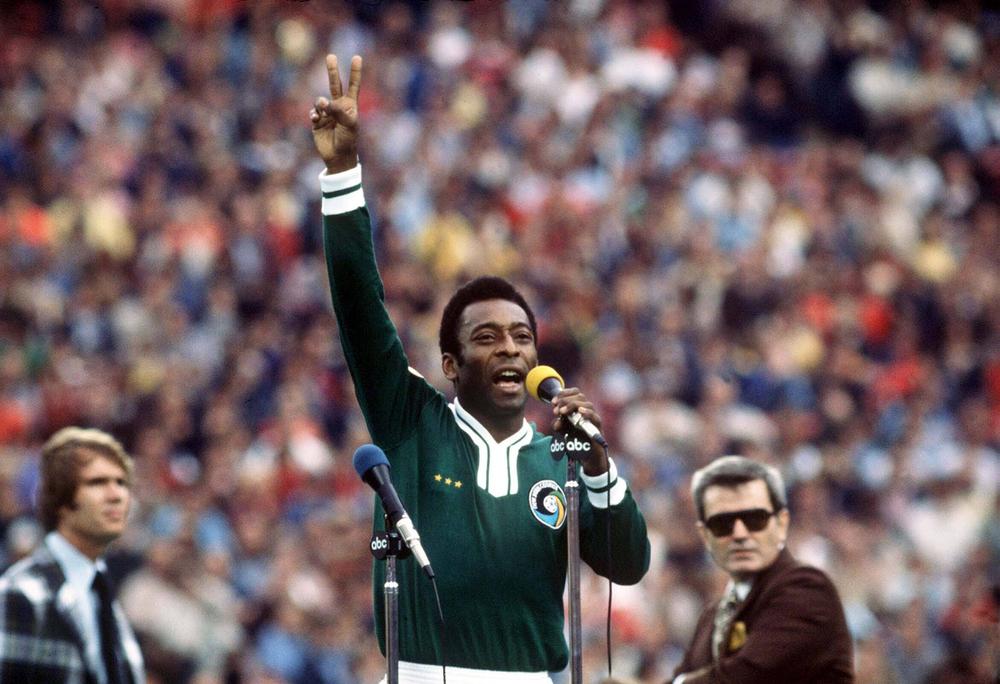 Fußballlegende Mehr als 27.000 Fans verabschieden sich im Stadion von