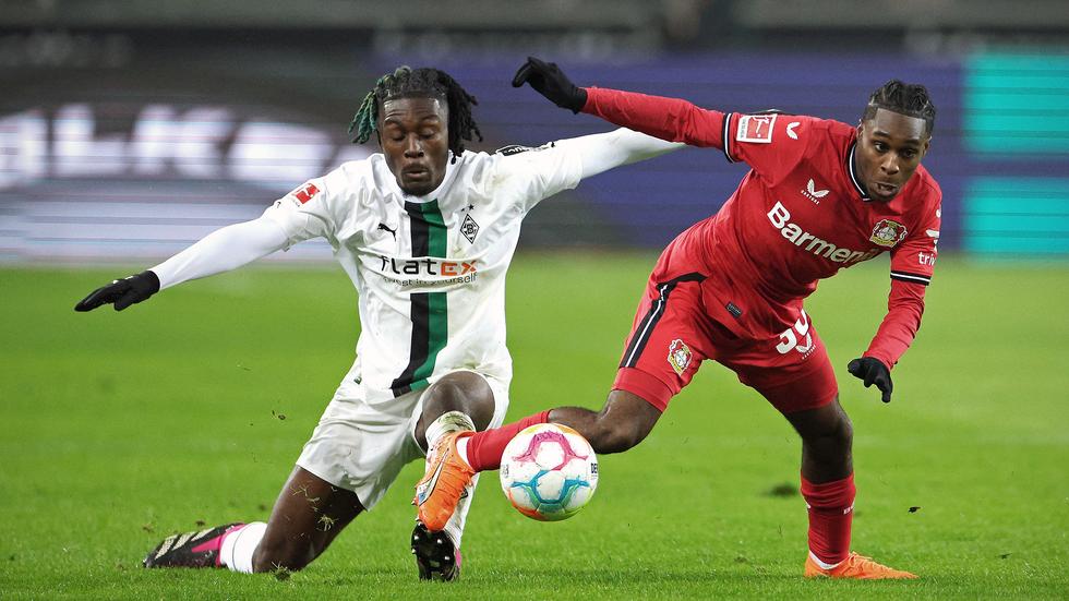 Bundesliga, 16. Spieltag Leverkusen entscheidet Derby gegen Gladbach