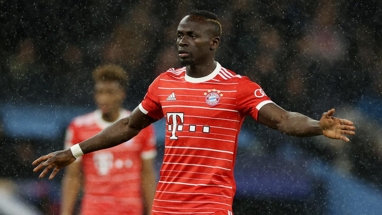 Fußball FC Bayern suspendiert Sadio Mané für ein Spiel ZEIT ONLINE
