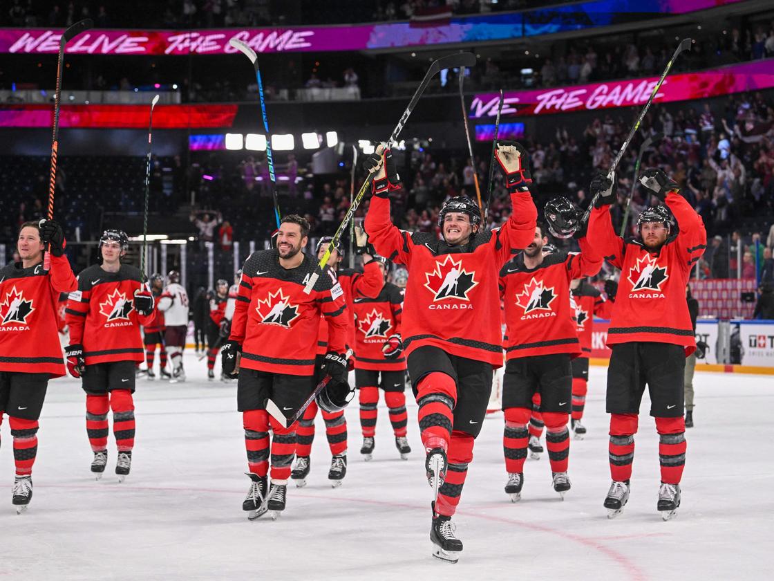 Eishockey-WM Kanada nach mühevollem Sieg gegen Lettland im WM-Finale ZEIT ONLINE