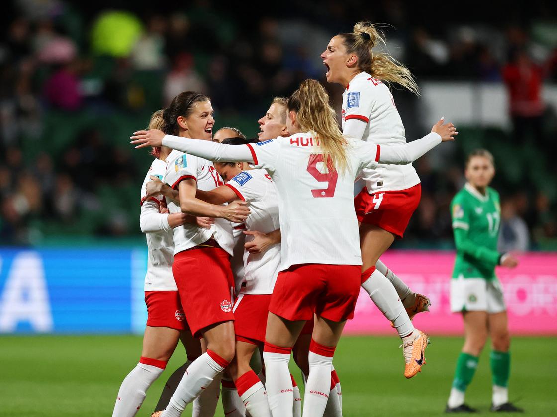 Fußball-WM der Frauen Kanada gewinnt gegen Irland, Spanien und Japan im Achtelfinale ZEIT ONLINE