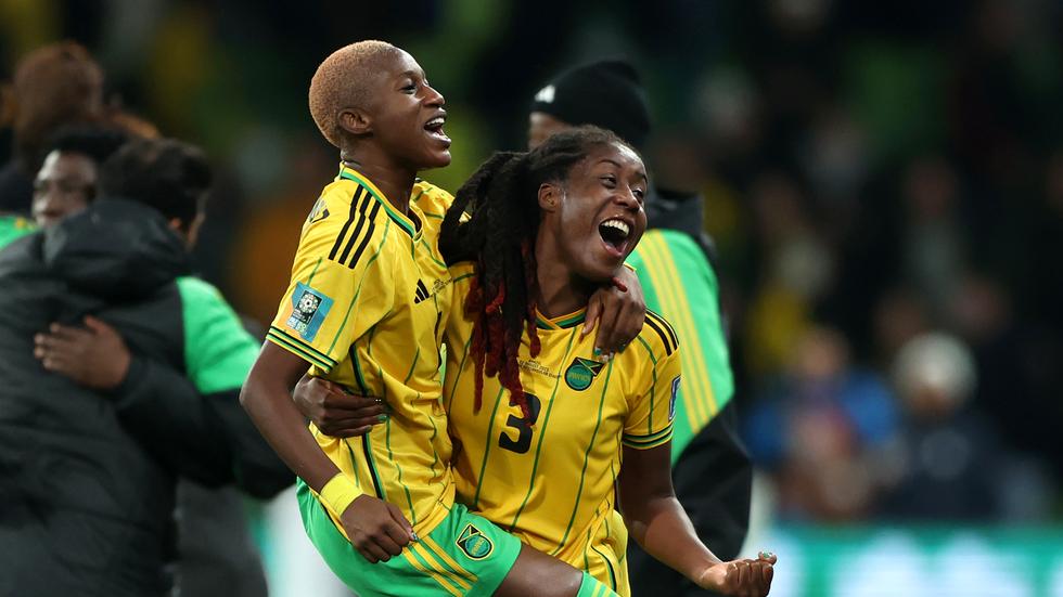 FußballWM der Frauen Brasilien scheidet aus Jamaika und Frankreich
