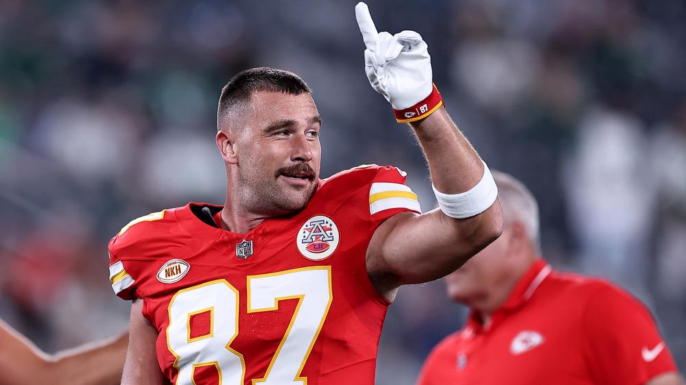 BREAKING: “$350 Million? Keep It!” – Travis Kelce’s Bold Rejection of Mega Offers from the Baltimore Ravens and Minnesota Vikings Sends Shockwaves Through the NFL, Proving Once Again Why He’s the Heart and Soul of the Kansas City Chiefs.-baonhi123