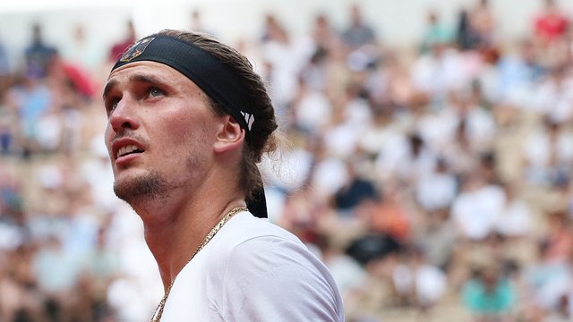 Olympische Spiele in Paris : Tennisstar Alexander Zverev scheidet im Viertelfinale aus