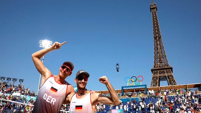 Olympische Spiele 2024: Deutsche Beachvolleyballer erreichen Olympia-Finale