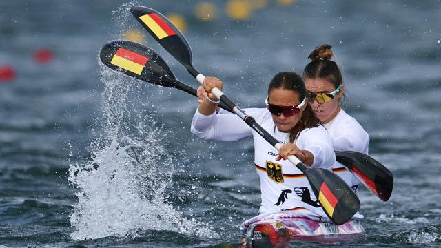 Olympia 2024: Paulina Paszek und Jule Marie Hake holen Bronze im Kajak-Zweier