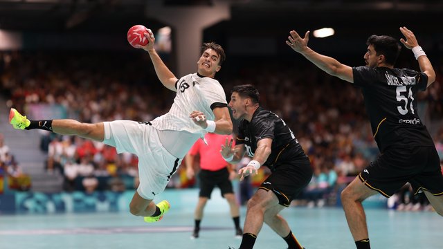 Olympische Spiele in Paris: Deutsche Handballer gewinnen gegen Spanien und erreichen Viertelfinale