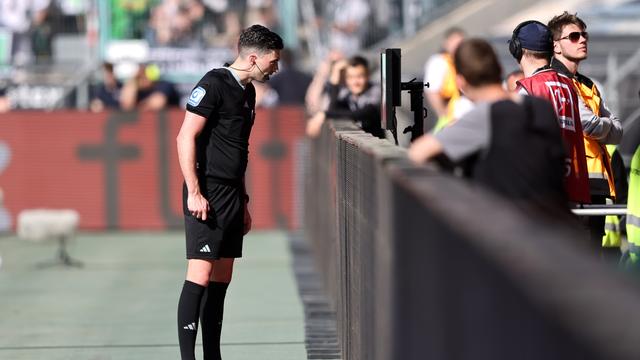 Fußballbundesliga: Schiedsrichter erklären künftig Entscheidungen des Videoassistenten