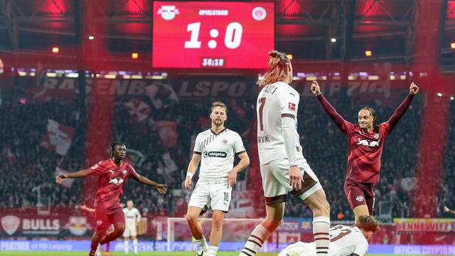 Bundesliga, 21. Spieltag – Sonntag: Leipzig siegt in Unterzahl, Kiel und Bochum trennen sich unents…