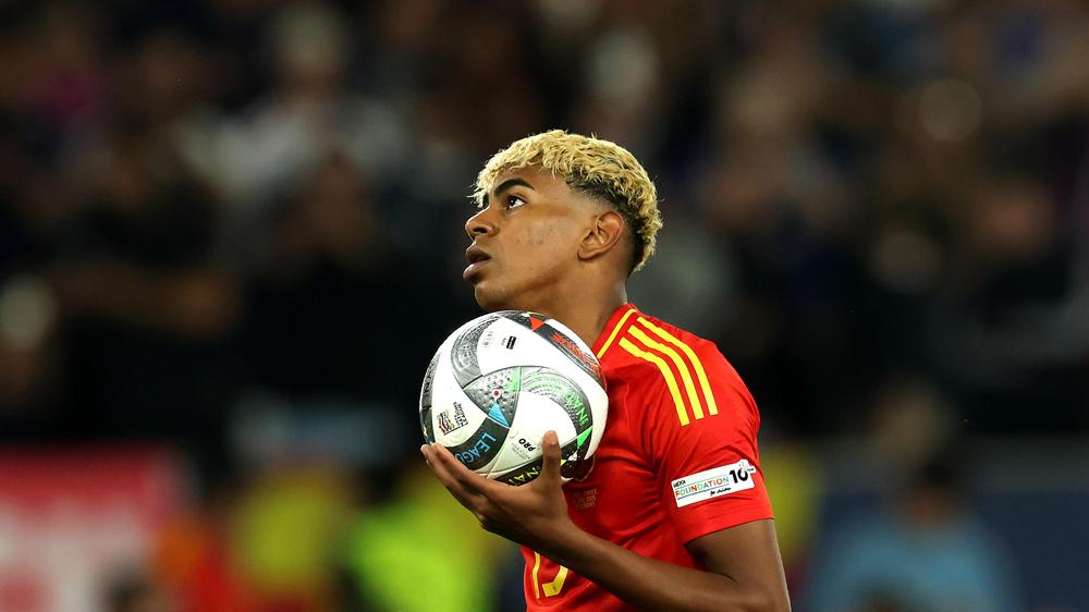 LiveTicker: Nations League: Top Talent Lamine Yamal is with Spain in the final of the Nations League against Portugal.
