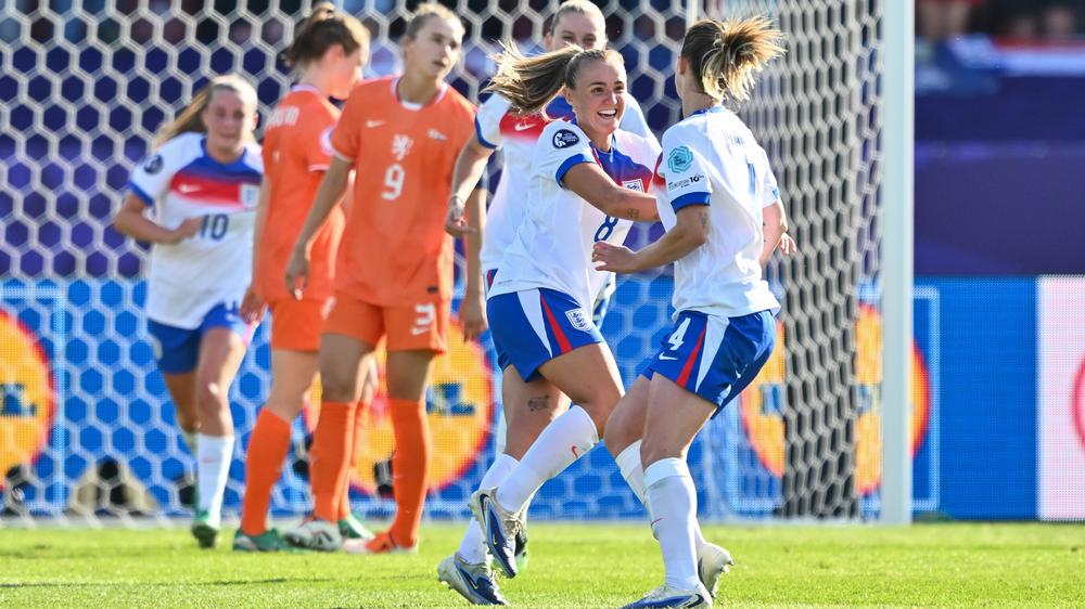  Gegen schwache Niederländerinnen feierten die Titelverteidigerinnen aus England einen ungefährdeten Sieg.