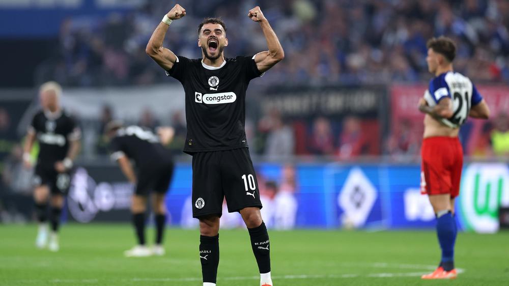 HSV gegen FC St. Pauli: Das Muggaseggele erobert den hohen Norden | DIE ...