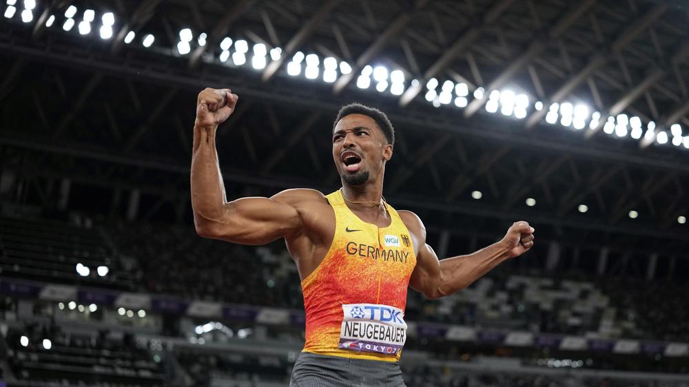 Leichtathletik-WM: Leo Neugebauer nach dem Speerwurf des Zehnkampfs bei den Leichtathletik-Weltmeisterschaften in Tokio: Nach zehn absolvierten Disziplinen holte er die Goldmedaille.