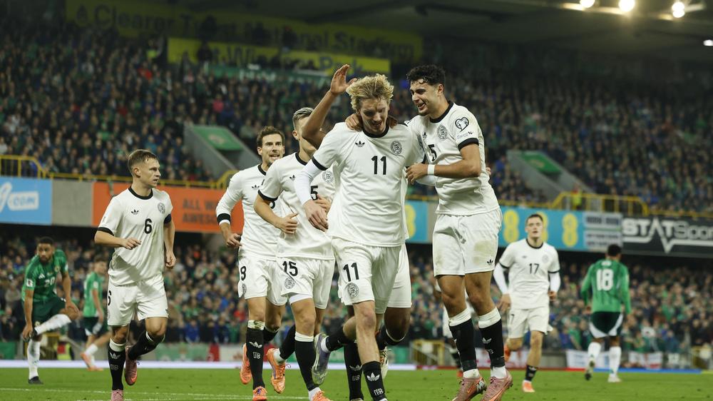 Fußball-WM-Qualifikation: Nick Woltemade feiert sein Tor gegen Nordirland im Spiel der WM-Qualifikation.