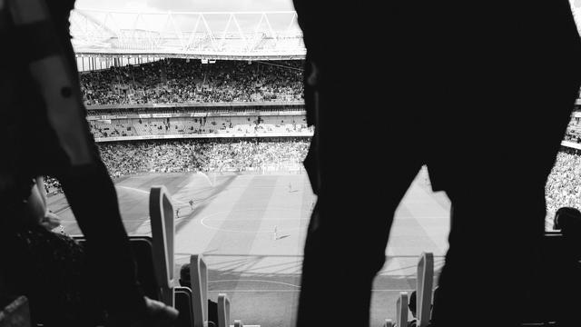 Fußballfans: Was hilft gegen prügelnde Fußballfans?