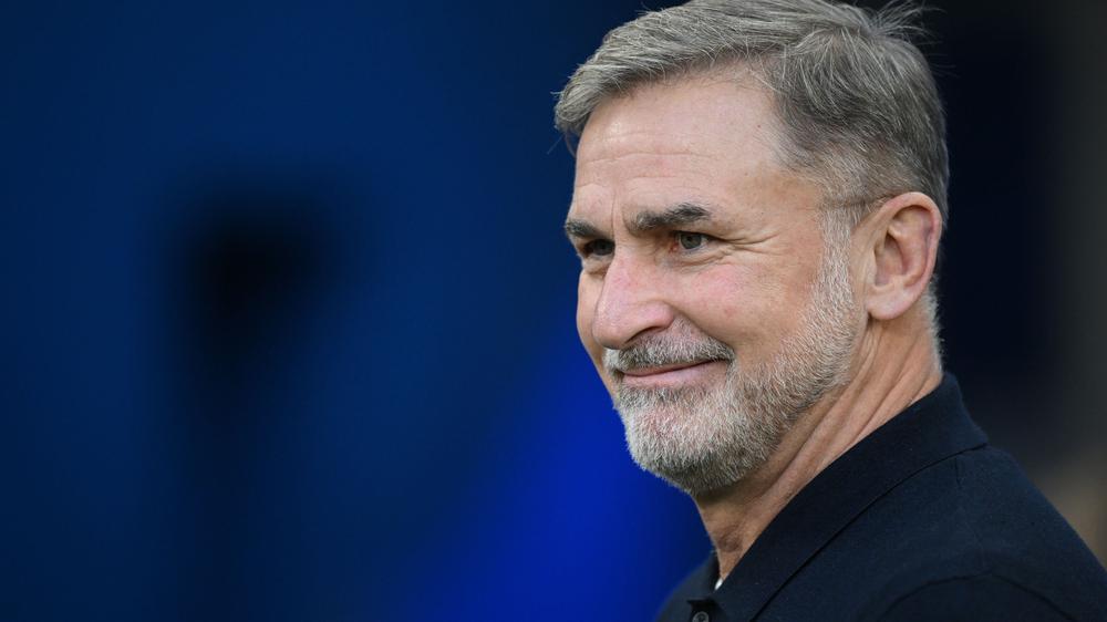 Fußball-Bundesliga: Der HSV startet ohne Sportvorstand Stefan Kuntz in die zweite Saisonhälfte der Bundesliga.