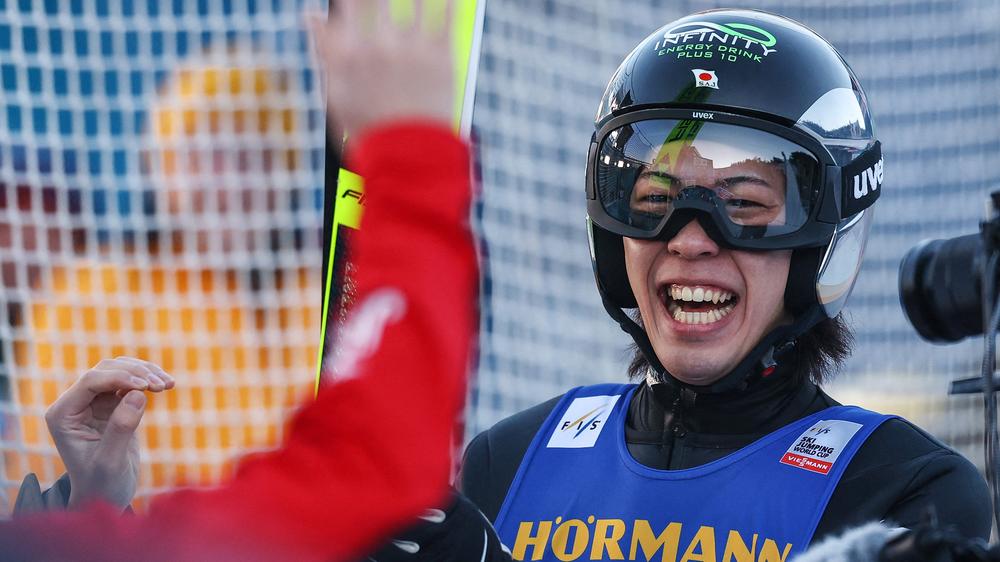Vierschanzentournee: Ren Nikaido nach seinem ersten Weltcup-Sieg beim Bergiselspringen der Vierschanzentournee