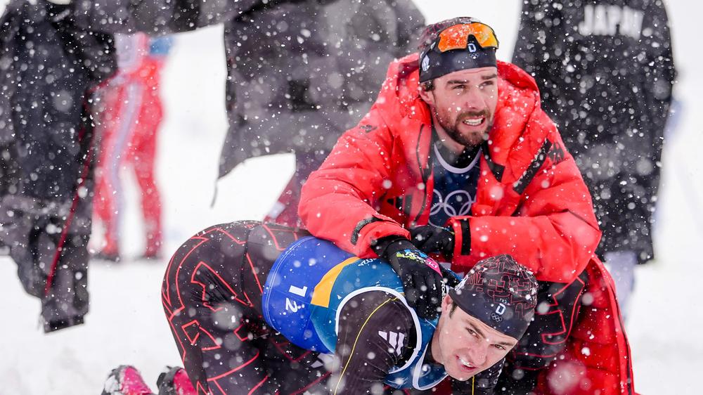 Medaillen bei Olympischen Spielen: Die Nordischen Kombinierer Vinzenz Geiger und Johannes Rydzek verarbeiten ihren fünften Platz.