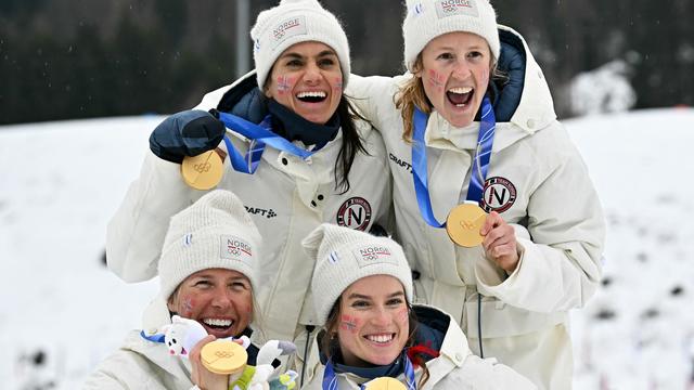 Ski-Langlaufstaffel der Frauen: Norwegen gewinnt nach Sturz schwedischer Staffelläuferin deutlich