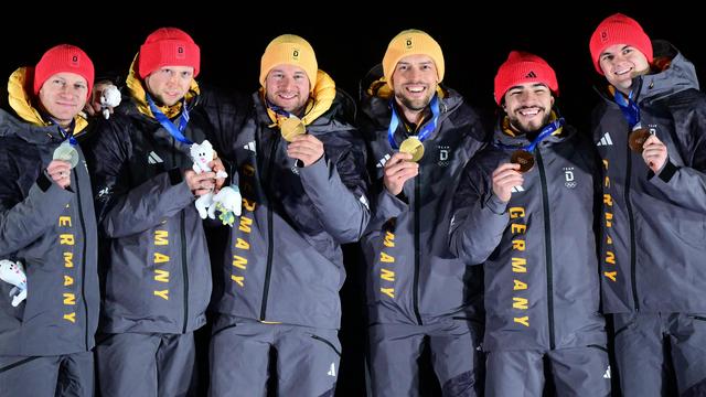 Olympische Winterspiele: Deutsche Bobfahrer gewinnen Medaillen-Triple