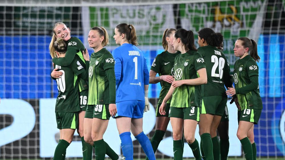 Champions League: Der VfL Wolfsburg hat die erste Partie im Viertelfinale gegen OL Lyonnes gewonnen.
