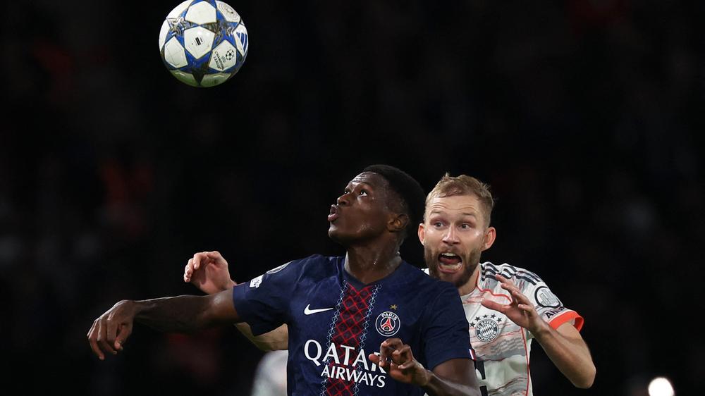 Manndeckung: Bayerns Konrad Laimer gegen Nuno Mendes von Paris Saint-Germain