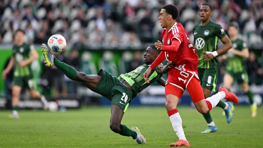  Der VfL Wolfsburg hat gegen den vorzeitigen Meister FC Bayern München verloren.