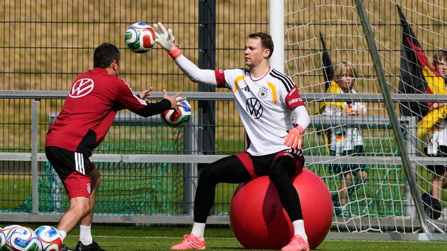 Fußballweltmeisterschaft 2026: Manuel Neuer nimmt Training auf