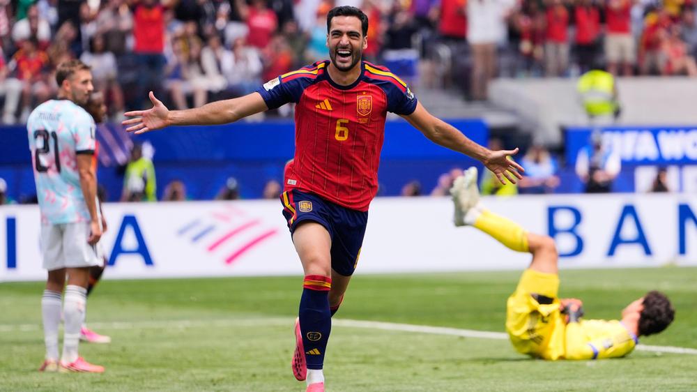 WM 2026: Mikel Merino bejubelt seinen späten Siegtreffer gegen Belgien.