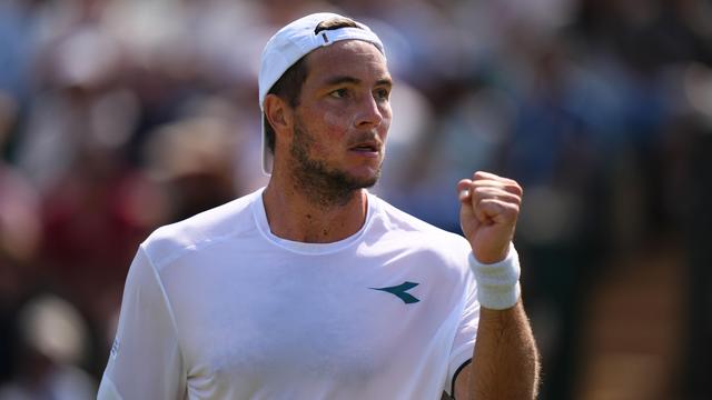 Jan-Lennard Struff: Struff besiegt Medwedew und steht im Achtelfinale von Wimbledon