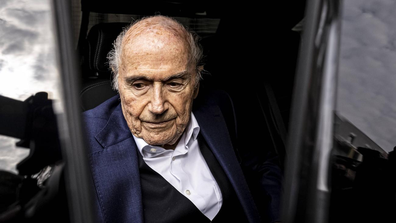 Sepp Blatter: »Ich bin froh, dass ich mit dieser Fifa-Führung nichts zu tun habe«