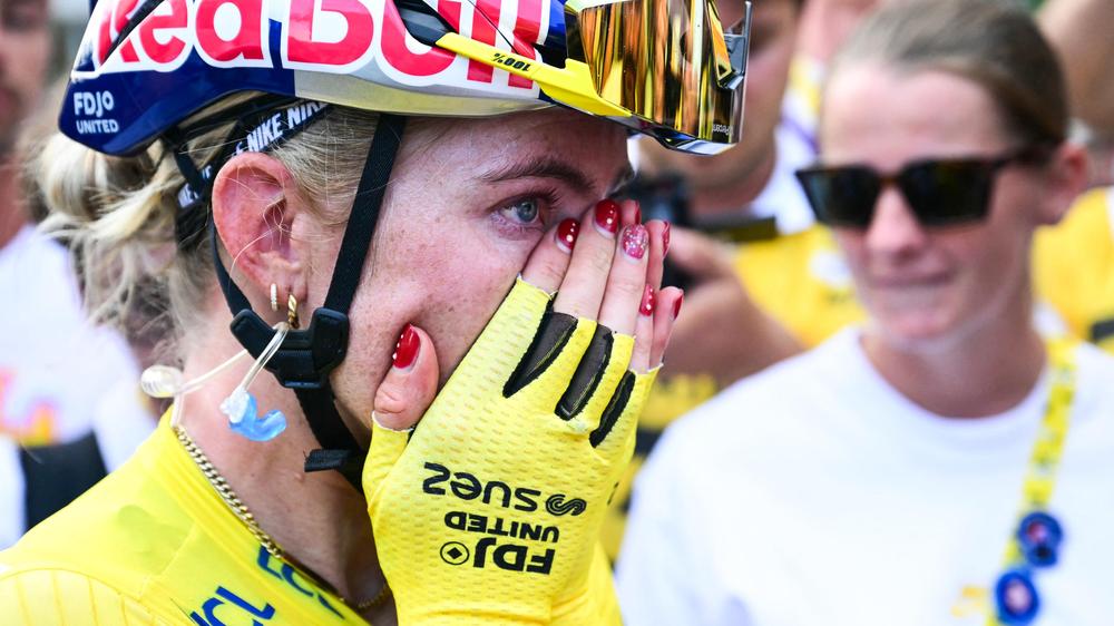  Demi Vollering hat zum zweiten Mal die Tour de France gewonnen.