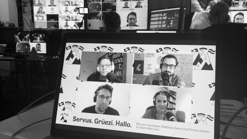 ZEIT ONLINE Podcastfestival: "Servus. Grüezi. Hallo" in der Videoaufzeichnung beim ZEIT ONLINE Podcastfestival